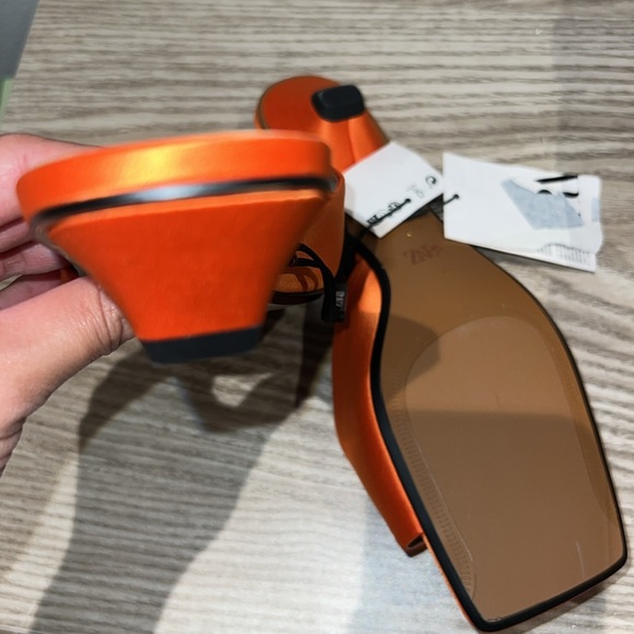 Satin like orange kitten heel sandals new - Picture 6 of 6